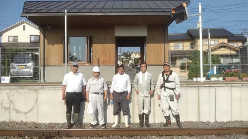 玉川ライオンズクラブ_泉郷駅構内の美化清掃作業